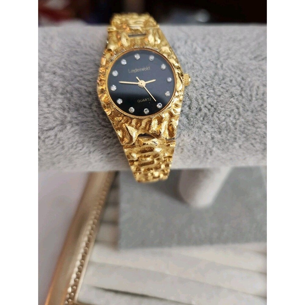 Vintage Women's Lindenwold Gold Tone Nugget Style Quartz Wristwatch